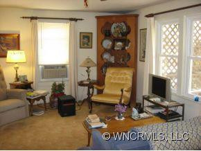 111 Green Mountain Drive - Photo 2