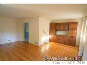 1216 Pinebrook Circle - Photo 2