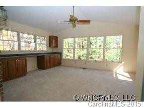 1216 Pinebrook Circle - Photo 4