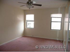402 Abbey Circle - Photo 5
