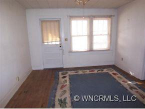 276 Oakdale Rd - Photo 4