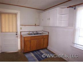 276 Oakdale Rd - Photo 6