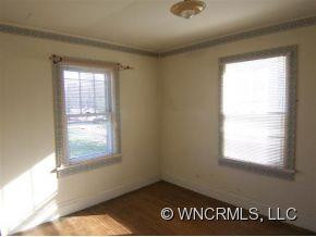 276 Oakdale Rd - Photo 7