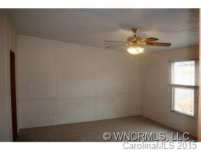 172 MEADOWCREEK DRIVE - Photo 7