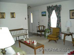 108 N Woodlawn Lane - Photo 2