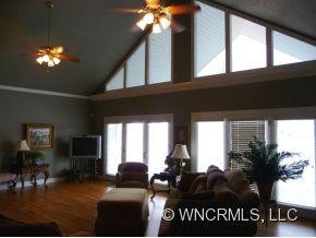 109 Jasper Lane - Photo 2