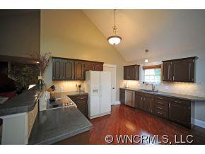 214 Coachmans Court - Photo 4