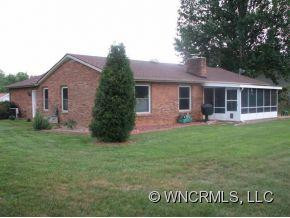17 Hillside - Photo 11