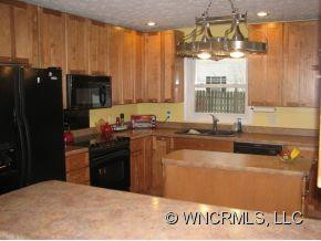 17 Hillside - Photo 3
