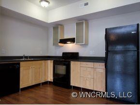 125 CLINGMAN AVENUE UNIT 206 - Photo 3