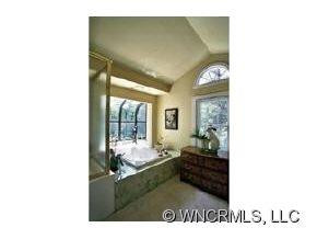 1 Stuyvesant - Photo 2