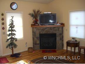 112 Sams Trail - Photo 7