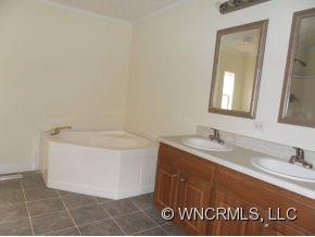 214 Rovingwood Drive - Photo 5