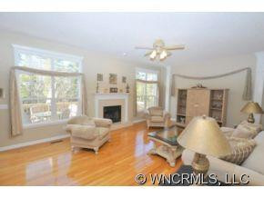 82 Red Maple Drive - Photo 4