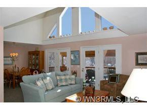 380 Rachael Drive - Photo 2