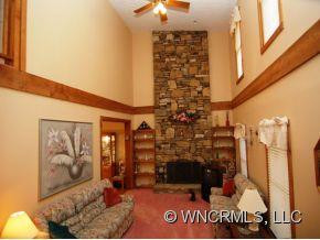 330 WHISPERING HILLS DRIVE - Photo 2