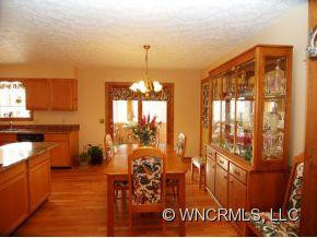 330 WHISPERING HILLS DRIVE - Photo 4