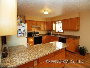 330 WHISPERING HILLS DRIVE - Photo 5