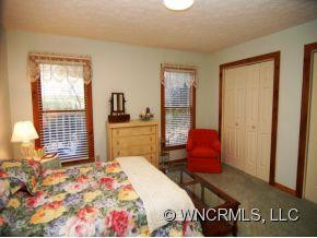 330 WHISPERING HILLS DRIVE - Photo 8