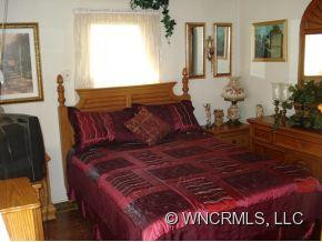 64 Merion Drive - Photo 4