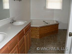 475 Park Knoll Drive - Photo 9