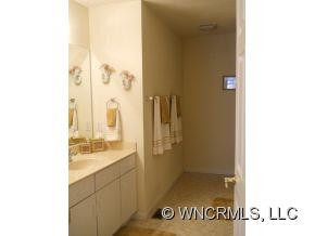 80 E Danbury Ln - Photo 10