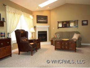 8 BOWMAN RIDGE ROAD - Photo 2