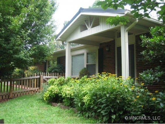 120 Crestview Drive