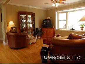 120 Crestview Drive - Photo 4
