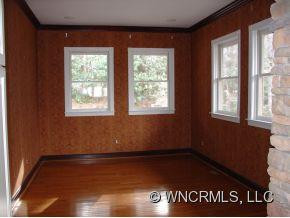 590 West Club Blvd - Photo 5