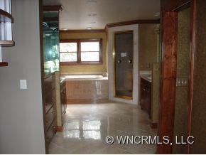 590 West Club Blvd - Photo 6