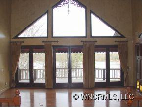 590 West Club Blvd - Photo 9