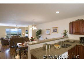 55 Rotunda Circle - Photo 4