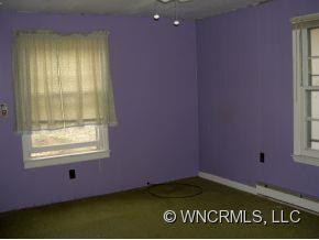 833 Fairview Road - Photo 3