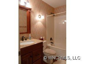 335 Melrose Avenue, Unit 107, - Photo 14