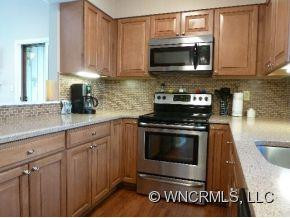 335 Melrose Avenue, Unit 107, - Photo 6