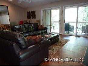 335 Melrose Avenue, Unit 107, - Photo 10