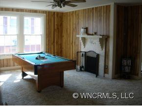217 Richmond Ave - Photo 3