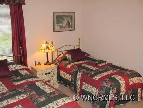 4 Unoga Court - Photo 13