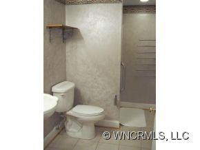 4 Unoga Court - Photo 17
