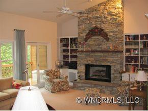 4 Unoga Court - Photo 3