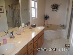 94 Regal Knolls Drive - Photo 9