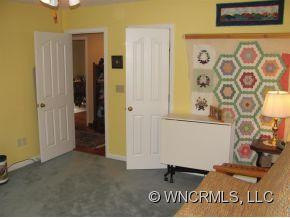 870 Kanasgowa Drive - Photo 15
