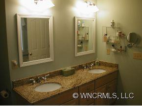 870 Kanasgowa Drive - Photo 19