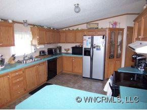 176 FIELDSTONE DRIVE - Photo 4