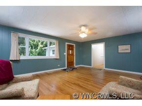 306 Turnpike Road - Photo 2
