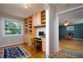 306 Turnpike Road - Photo 4