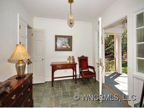 6 AMHERST ROAD - Photo 2