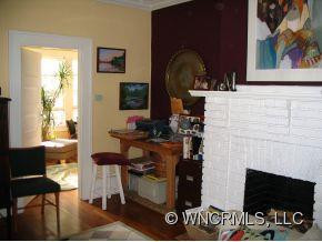 46 Larchmont - Photo 3