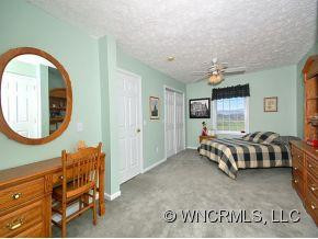 293 SUN MEADOW LANE - Photo 12